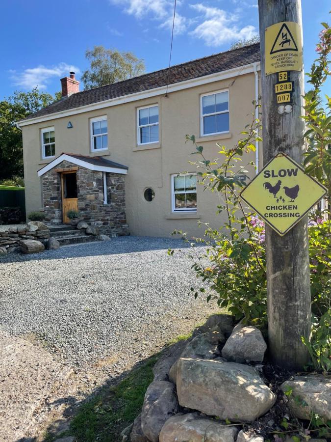 Efail Y Garn Bed & Breakfast Суонзи Екстериор снимка