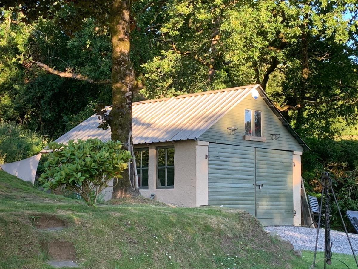 Efail Y Garn Bed & Breakfast Суонзи Екстериор снимка