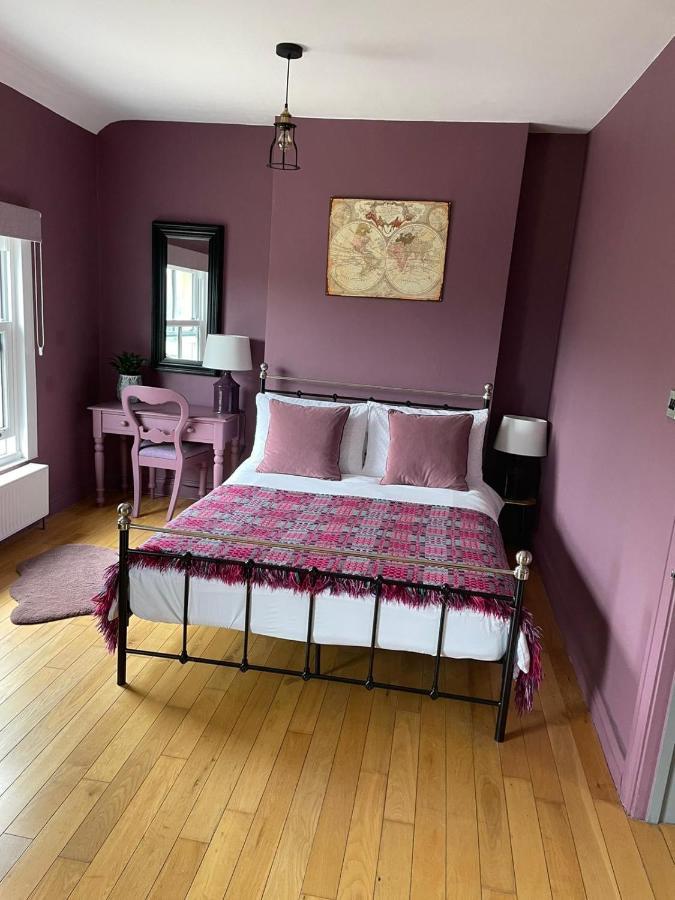 Efail Y Garn Bed & Breakfast Суонзи Екстериор снимка